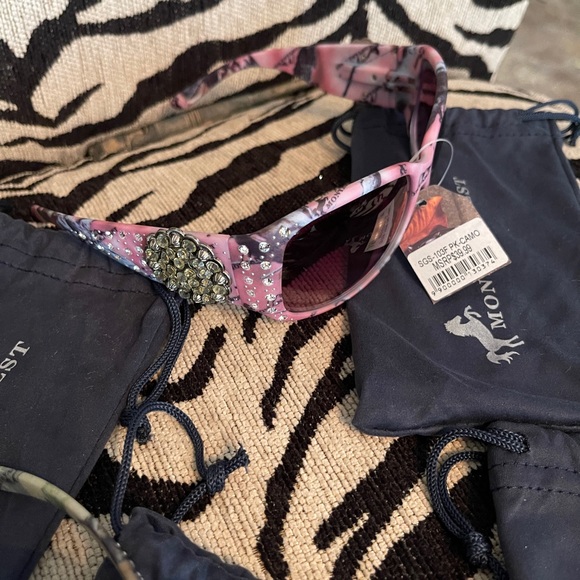 Montana west brand new bling, sunglasses - Picture 3 of 6